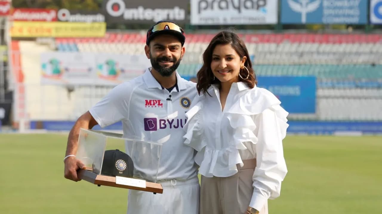 இந்தியாவை விட்டு குடும்பத்தோடு வெளியேறும் விராட் கோலி! அதிர்ச்சியில் ரசிகர்கள் இந்தியாவை விட்டு குடும்பத்தோடு வெளியேறும் விராட் கோலி! அதிர்ச்சியில் ரசிகர்கள்