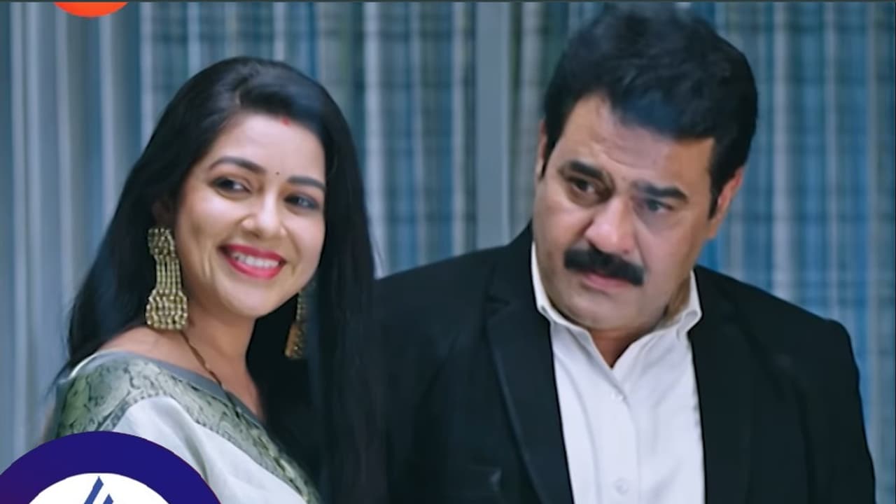 ಬಹುದಿನಗಳ ಬಳಿಕ ವೀಕ್ಷಕರ ಎದೆಯಲ್ಲಿ ಕಚಗುಳಿಯಿಟ್ಟ ಗೌತಮ್ ಭೂಮಿಕಾ ಮುದ್ದಾದ ರೊಮ್ಯಾನ್ಸ್ ಬಹುದಿನಗಳ ಬಳಿಕ ವೀಕ್ಷಕರ ಎದೆಯಲ್ಲಿ ಕಚಗುಳಿಯಿಟ್ಟ ಗೌತಮ್ ಭೂಮಿಕಾ ಮುದ್ದಾದ ರೊಮ್ಯಾನ್ಸ್