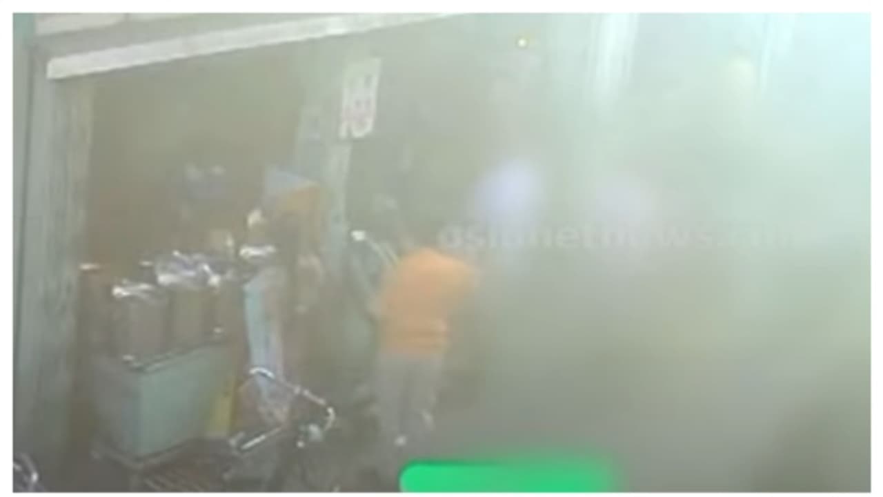 70 കാരിയെ കൊമ്പിൽ കോർത്തെറിഞ്ഞ് പശു; നടുവിനും തലയ്ക്കും ​ഗുരുതര പരിക്ക്; സിസിടിവി ദൃശ്യങ്ങൾ പുറത്ത്