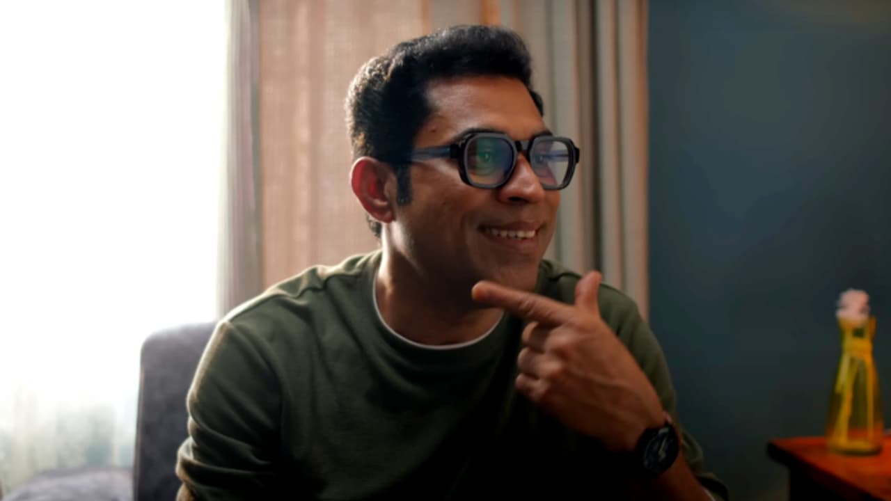 പെര്‍ഫോമര്‍ സുരാജ്, വേറിട്ട കോമഡി ട്രാക്കുമായി 'ഇ ഡി'; റിവ്യൂ