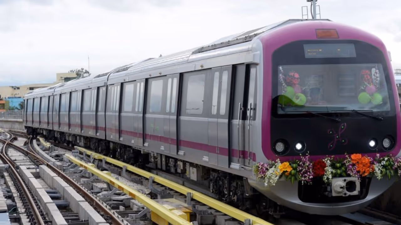 Bengaluru: ಮೆಟ್ರೋ ಪ್ರಯಾಣಿಕರಿಗೆ ಸಿಹಿ ಸುದ್ದಿ, ಇನ್ಮುಂದೆ ರೈಲಲ್ಲಿ ರಶ್‌ ಇರೋದೇ ಇಲ್ಲ!