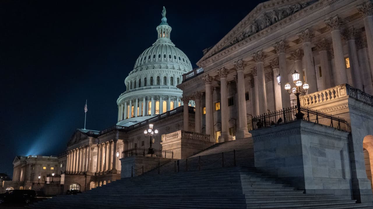 US Congress passes last minute spending bill, averting government shutdown ahead of holiday season US Congress passes last minute spending bill, averting government shutdown ahead of holiday season