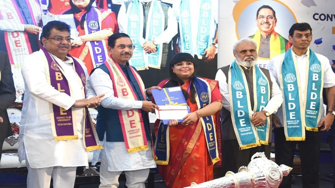 ಉತ್ಪಾದನೆಯಲ್ಲಿ ವಿಶ್ವದ ಹಬ್ ಆಗಲಿದೆ ಭಾರತ: ಕೇಂದ್ರ ಸಚಿವ ಪ್ರಹ್ಲಾದ ಜೋಶಿ ಉತ್ಪಾದನೆಯಲ್ಲಿ ವಿಶ್ವದ ಹಬ್ ಆಗಲಿದೆ ಭಾರತ: ಕೇಂದ್ರ ಸಚಿವ ಪ್ರಹ್ಲಾದ ಜೋಶಿ