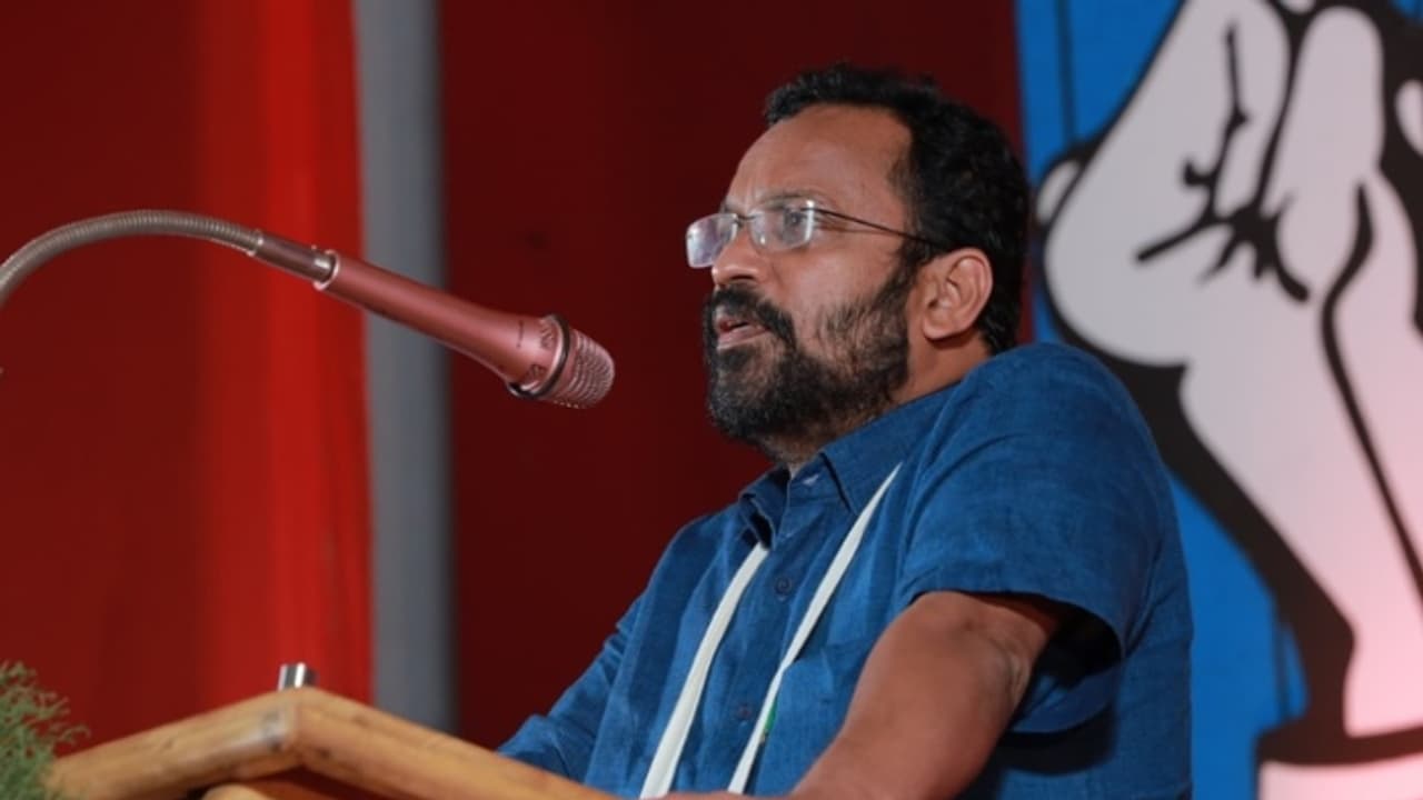 പൊലീസ് കൂടുതൽ ജനപക്ഷമാകണം; മയക്കുമരുന്ന് വ്യാപനം നേരിടാൻ എല്ലാവരും ഒരുമിക്കണം: മന്ത്രി കെ രാജൻ പൊലീസ് കൂടുതൽ ജനപക്ഷമാകണം; മയക്കുമരുന്ന് വ്യാപനം നേരിടാൻ എല്ലാവരും ഒരുമിക്കണം: മന്ത്രി കെ രാജൻ