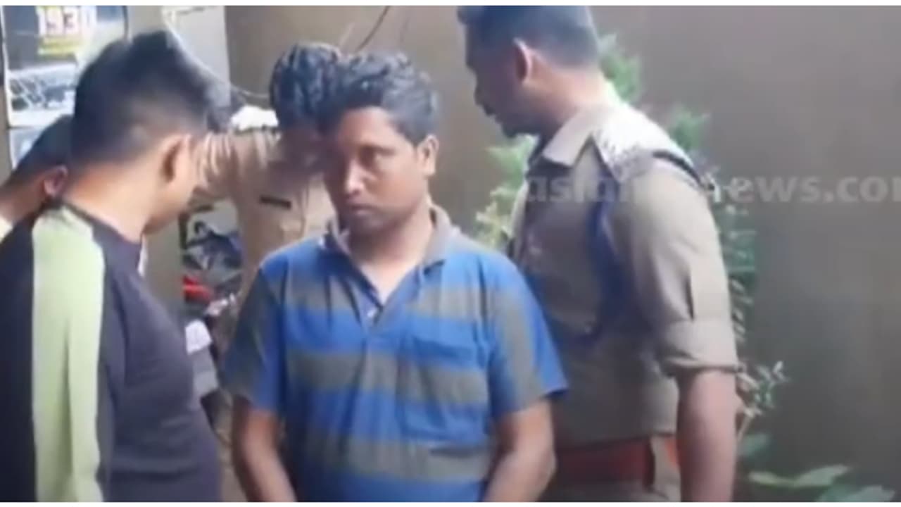 ബ്യൂട്ടി പാർലർ ജീവനക്കാരിയെ പീഡിപ്പിക്കാൻ ശ്രമം; ഇറച്ചിക്കോഴി കടയിലെ ജീവനക്കാരായ അസം സ്വദേശികൾ പിടിയിൽ ബ്യൂട്ടി പാർലർ ജീവനക്കാരിയെ പീഡിപ്പിക്കാൻ ശ്രമം; ഇറച്ചിക്കോഴി കടയിലെ ജീവനക്കാരായ അസം സ്വദേശികൾ പിടിയിൽ