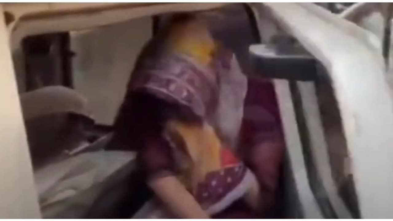 പ്രണയത്തിൽ നിന്ന് പിന്മാറി, വിളിച്ചുവരുത്തിയ ശേഷം യുവാവിന്റെ ജനനേന്ദ്രിയം മുറിച്ച് യുവതി; സംഭവം യുപിയിൽ