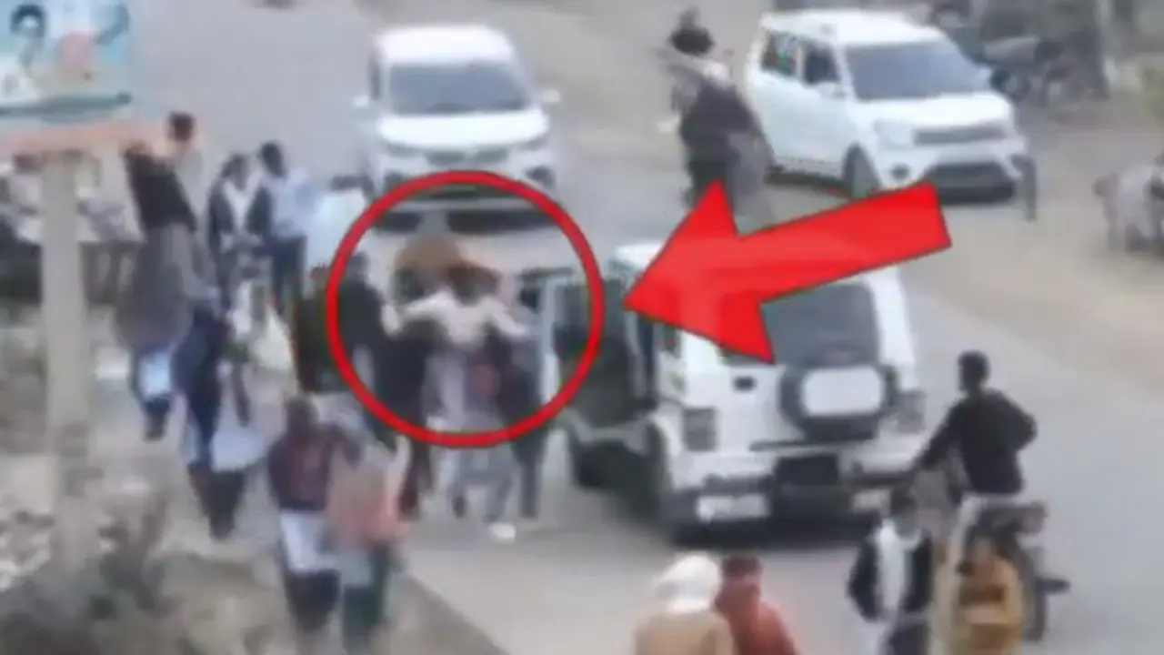 Rajasthan SHOCKER! 14 year old girl publicly abducted by 6 men in Bolero car; CCTV video goes viral