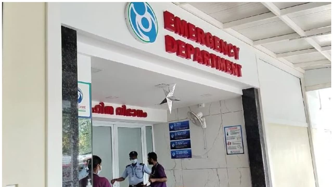 കെട്ടിട നിർമ്മാണത്തിനിടെ മുകളിൽ നിന്ന് വീണ് പരിക്കേറ്റ തൊഴിലാളി മരിച്ചു കെട്ടിട നിർമ്മാണത്തിനിടെ മുകളിൽ നിന്ന് വീണ് പരിക്കേറ്റ തൊഴിലാളി മരിച്ചു