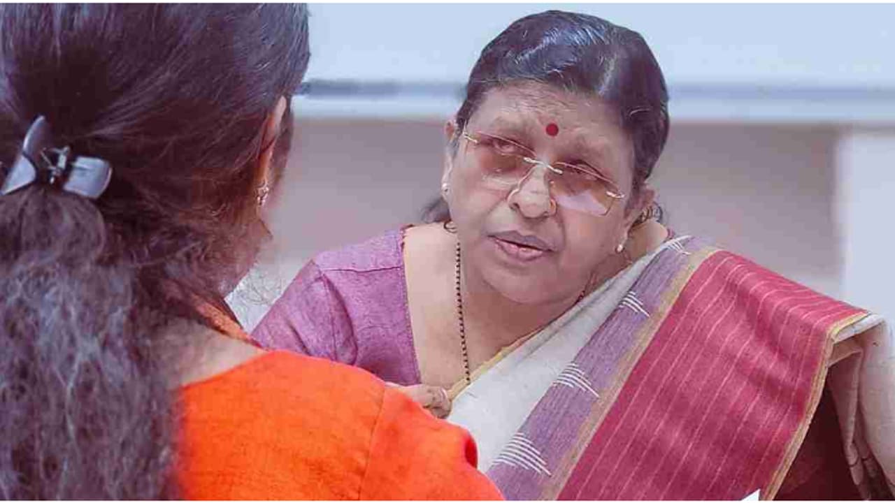 'എല്ലാം സഹിച്ചു ജീവിക്കുക എന്ന് പെണ്‍കുട്ടികളെ ഉപദേശിക്കുന്ന അമ്മമാരാണ് ഇന്നും സമൂഹത്തില്‍, മാറ്റം വേണം'