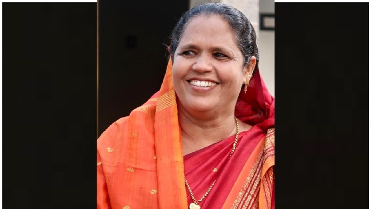 നിലമേലിൽ പ്രഭാത സവാരിക്ക് ഇറങ്ങിയ സ്ത്രീ വാഹനമിടിച്ച് മരിച്ചു നിലമേലിൽ പ്രഭാത സവാരിക്ക് ഇറങ്ങിയ സ്ത്രീ വാഹനമിടിച്ച് മരിച്ചു