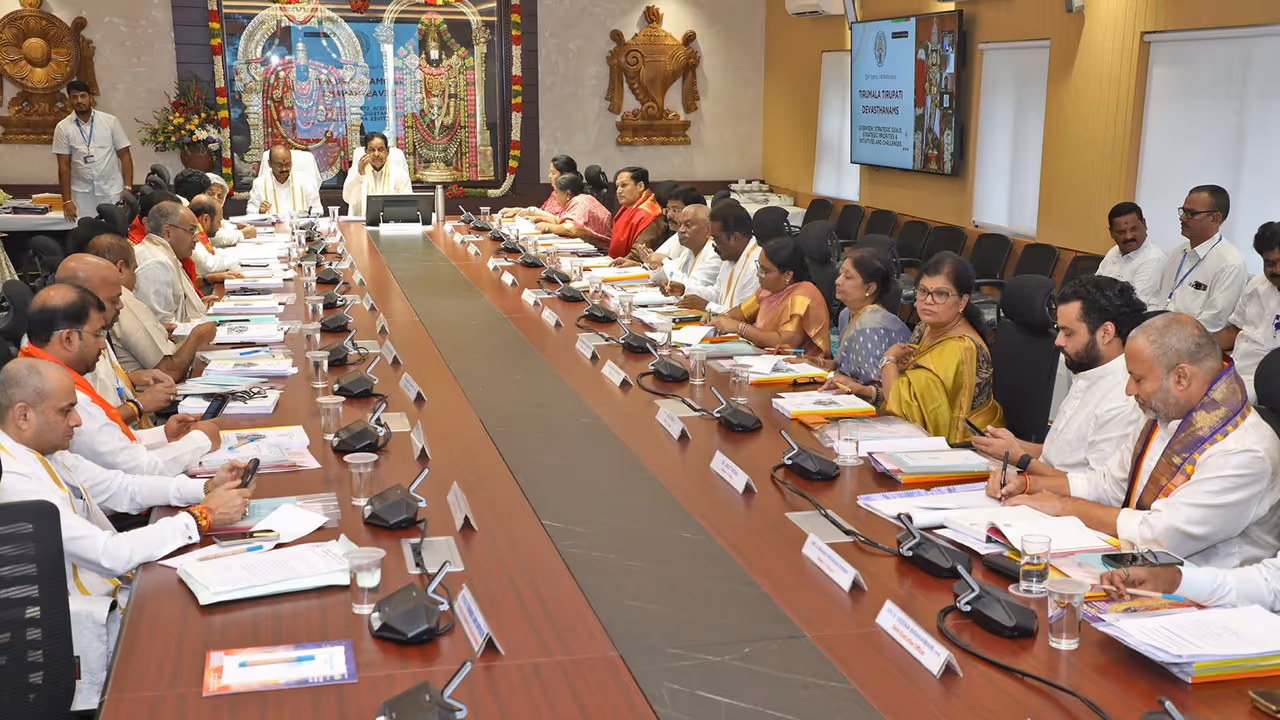 తిరుమల భద్రతపై కీలక సమీక్షా సమావేశం: 14 మార్గాలపై నిఘా, ప్రత్యేక చర్యలు