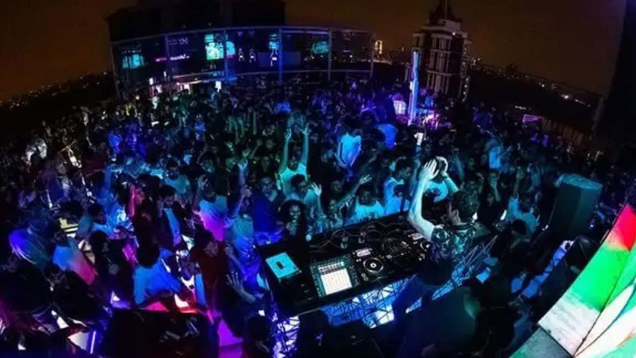 ವರ್ಷದ ಕೊನೆಯ ವೀಕೆಂಡ್ಗೆ ಟ್ರಿಪ್ಗೆ ಹೋಗ್ತಿಲ್ವಾ? 500 ರೂಪಾಯಿಗೆ ಬೆಂಗ್ಳೂರಲ್ಲೇ ಈ ಇವೆಂಟ್ಸ್ನ ಎಂಜಾಯ್ ಮಾಡಿ! ವರ್ಷದ ಕೊನೆಯ ವೀಕೆಂಡ್ಗೆ ಟ್ರಿಪ್ಗೆ ಹೋಗ್ತಿಲ್ವಾ? 500 ರೂಪಾಯಿಗೆ ಬೆಂಗ್ಳೂರಲ್ಲೇ ಈ ಇವೆಂಟ್ಸ್ನ ಎಂಜಾಯ್ ಮಾಡಿ!