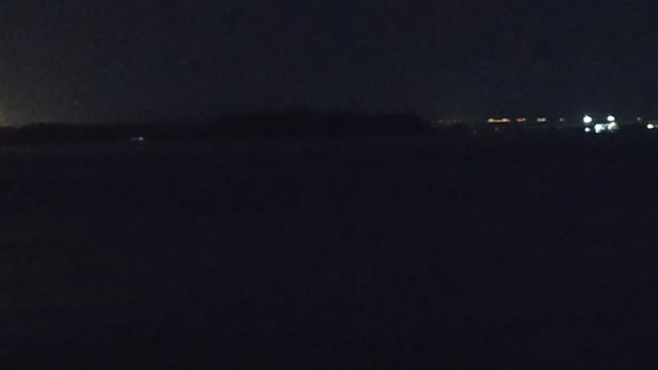 വേമ്പനാട്ട് കായലിന് നടുവിലെത്തിയ ബോട്ടിൽ നിന്ന് യാത്രക്കാരൻ കായലിലേക്ക് ചാടി; തെരച്ചിൽ തുടങ്ങി വേമ്പനാട്ട് കായലിന് നടുവിലെത്തിയ ബോട്ടിൽ നിന്ന് യാത്രക്കാരൻ കായലിലേക്ക് ചാടി; തെരച്ചിൽ തുടങ്ങി