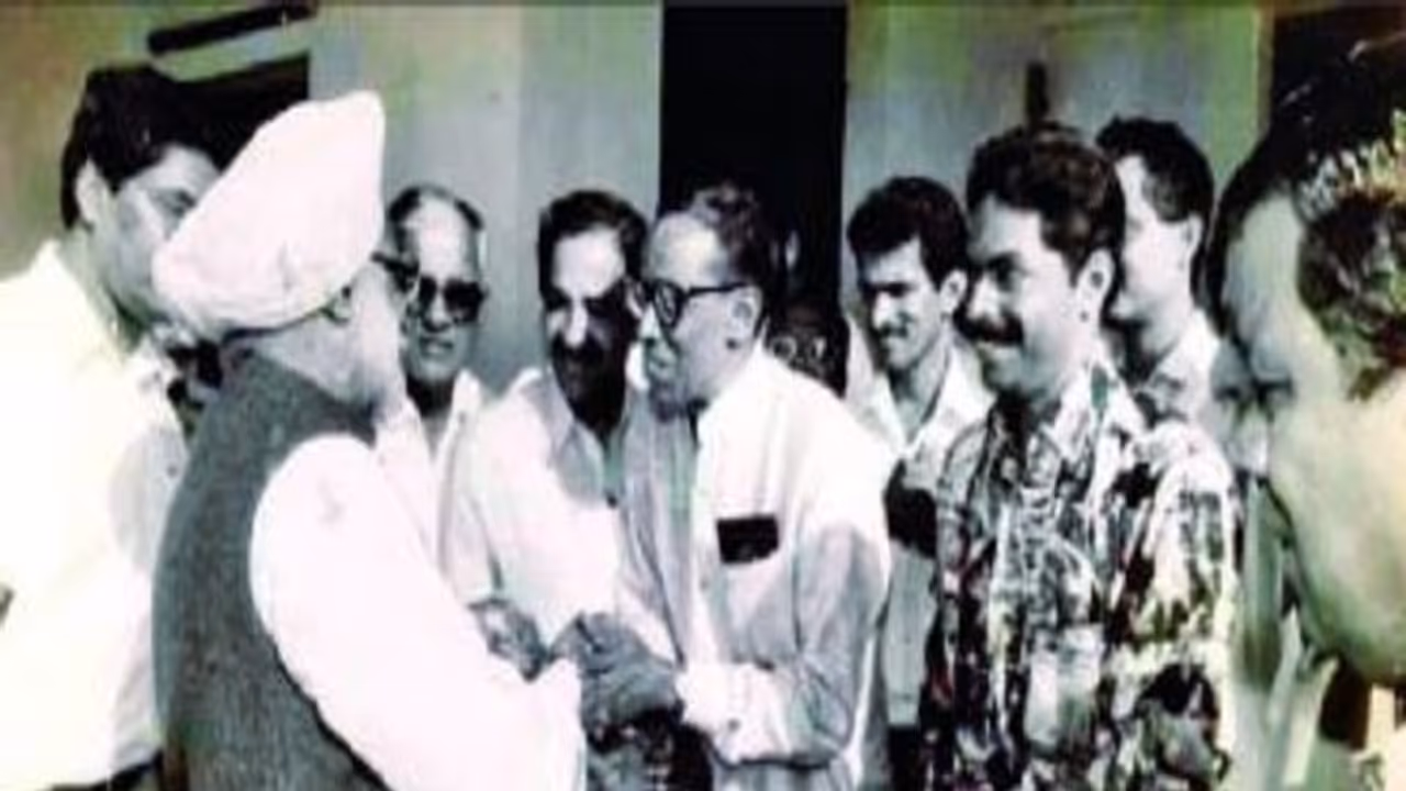 ಮಂಗಳೂರು: ಕರಾವಳಿ ಬ್ಯಾಂಕ್ಗಳ ತೊಟ್ಟಿಲು ಎಂದಿದ್ದ ಆರ್ಥಿಕ ತಜ್ಞ ಮನಮೋಹನ ಸಿಂಗ್ ಮಂಗಳೂರು: ಕರಾವಳಿ ಬ್ಯಾಂಕ್ಗಳ ತೊಟ್ಟಿಲು ಎಂದಿದ್ದ ಆರ್ಥಿಕ ತಜ್ಞ ಮನಮೋಹನ ಸಿಂಗ್