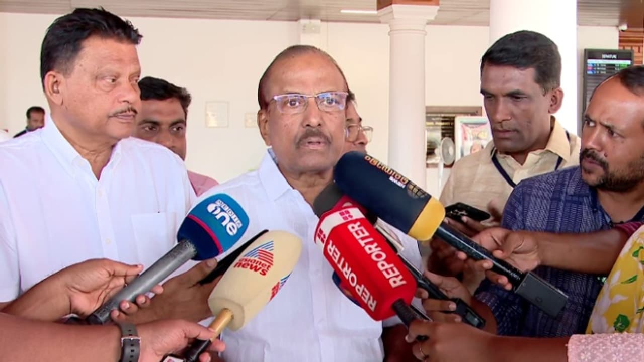 'ഖജനാവിലെ പണം കൊല്ലപ്പെട്ടവന്റേതു കൂടിയാണ്, പെരിയ വിധിയെ സ്വാഗതം ചെയ്യുന്നു'; പി കെ കുഞ്ഞാലിക്കുട്ടി 'ഖജനാവിലെ പണം കൊല്ലപ്പെട്ടവന്റേതു കൂടിയാണ്, പെരിയ വിധിയെ സ്വാഗതം ചെയ്യുന്നു'; പി കെ കുഞ്ഞാലിക്കുട്ടി