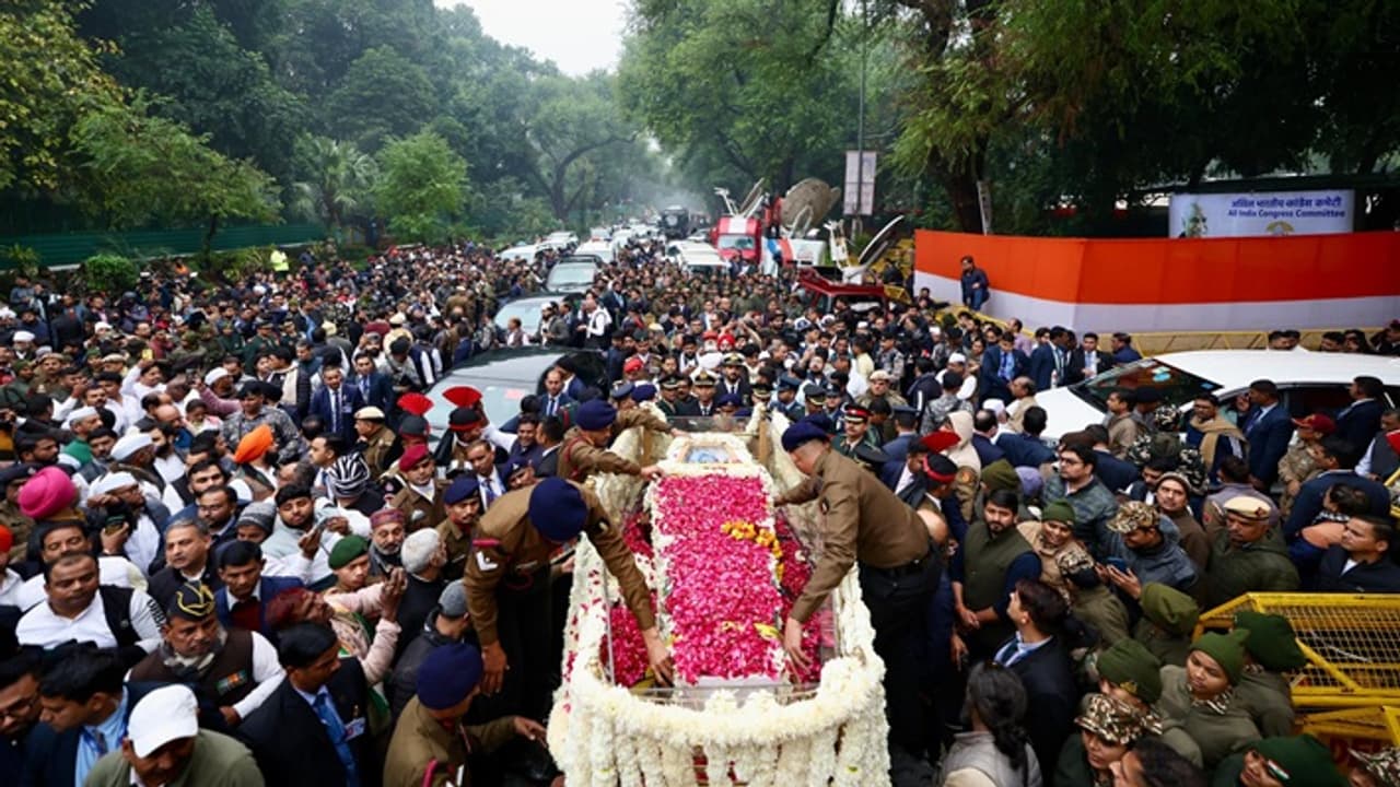 ಮನಮೋಹನ್ ಸಿಂಗ್ ಅಂತ್ಯಸಂಸ್ಕಾರದ ಸ್ಥಳ ಮತ್ತು ಸ್ಮಾರಕ ನಿರ್ಮಾಣ ವಿಷಯ: ಕಾಂಗ್ರೆಸ್ ಬಿಜೆಪಿ ಜಟಾಪಟಿ ಮನಮೋಹನ್ ಸಿಂಗ್ ಅಂತ್ಯಸಂಸ್ಕಾರದ ಸ್ಥಳ ಮತ್ತು ಸ್ಮಾರಕ ನಿರ್ಮಾಣ ವಿಷಯ: ಕಾಂಗ್ರೆಸ್ ಬಿಜೆಪಿ ಜಟಾಪಟಿ