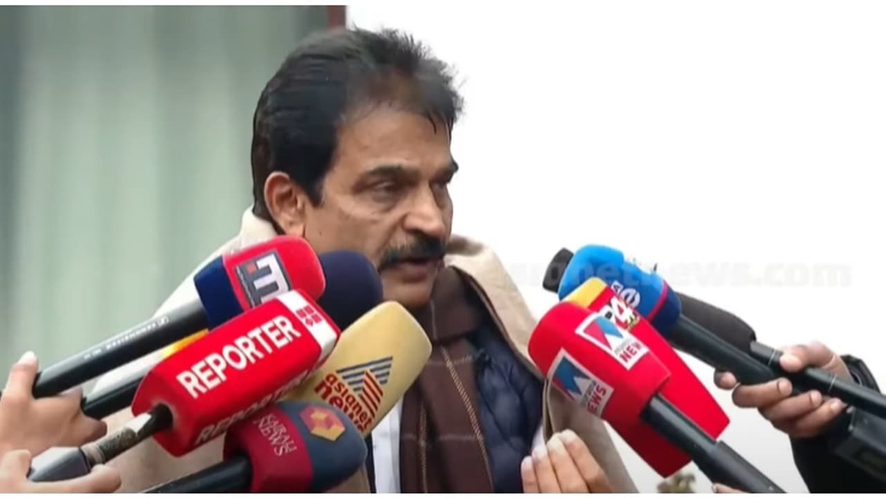 'വാജ്പേയിക്ക് സ്ഥലം കണ്ടെത്തിയല്ലോ'; മൻമോഹൻ സിംഗിന്റെ സ്മാരക വിവാദത്തിൽ കേന്ദ്രത്തിനെതിരെ കെ.സി വേണുഗോപാൽ 'വാജ്പേയിക്ക് സ്ഥലം കണ്ടെത്തിയല്ലോ'; മൻമോഹൻ സിംഗിന്റെ സ്മാരക വിവാദത്തിൽ കേന്ദ്രത്തിനെതിരെ കെ.സി വേണുഗോപാൽ