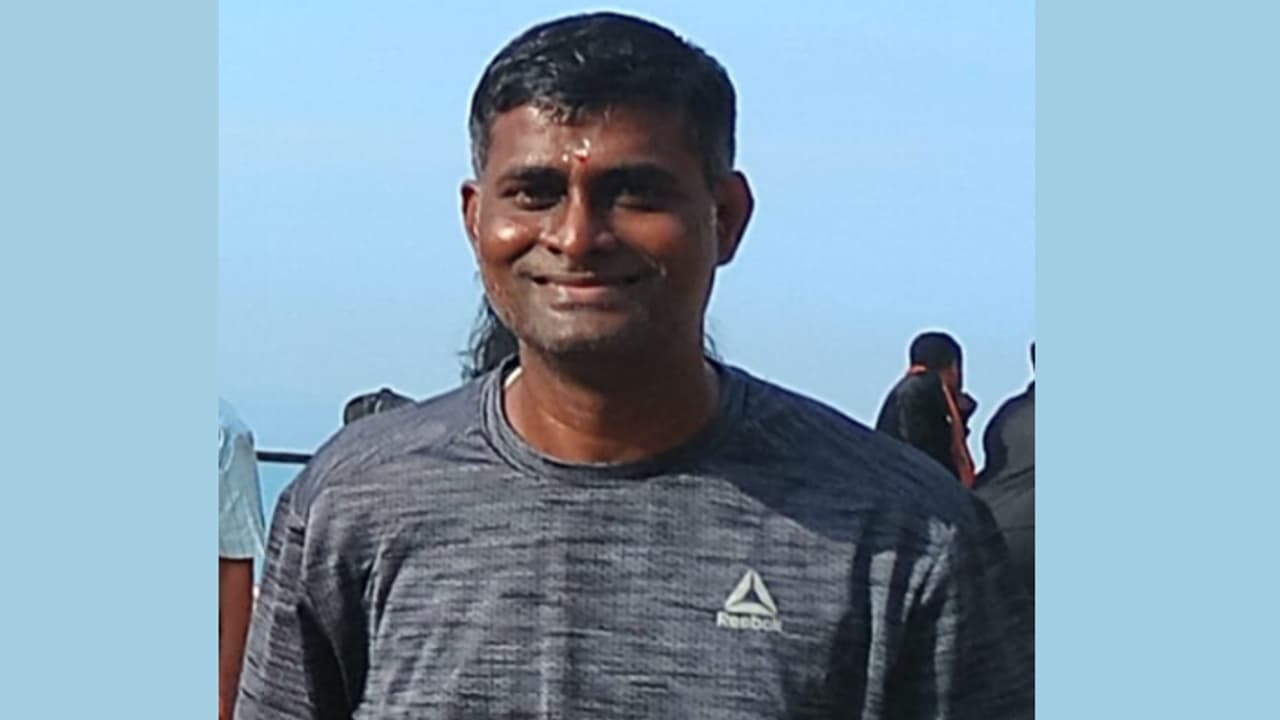 കുടുംബ സമേതം കോവളം കാണാനെത്തി, കടലിൽ കുളിക്കുന്നതിനിടെ തിരയിൽപ്പെട്ട തമിഴ്നാട് സ്വദേശി മരിച്ചു കുടുംബ സമേതം കോവളം കാണാനെത്തി, കടലിൽ കുളിക്കുന്നതിനിടെ തിരയിൽപ്പെട്ട തമിഴ്നാട് സ്വദേശി മരിച്ചു