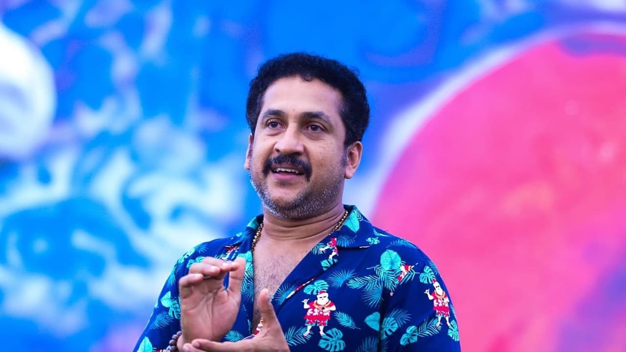 'അത്ഭുതം തന്നെ മരണം സംഭവിച്ചില്ല': മുഖ്യമന്ത്രിക്കും, ഗതാഗത മന്ത്രിക്കും സന്തോഷ് കീഴാറ്റൂരിന്റെ തുറന്ന കത്ത് 'അത്ഭുതം തന്നെ മരണം സംഭവിച്ചില്ല': മുഖ്യമന്ത്രിക്കും, ഗതാഗത മന്ത്രിക്കും സന്തോഷ് കീഴാറ്റൂരിന്റെ തുറന്ന കത്ത്