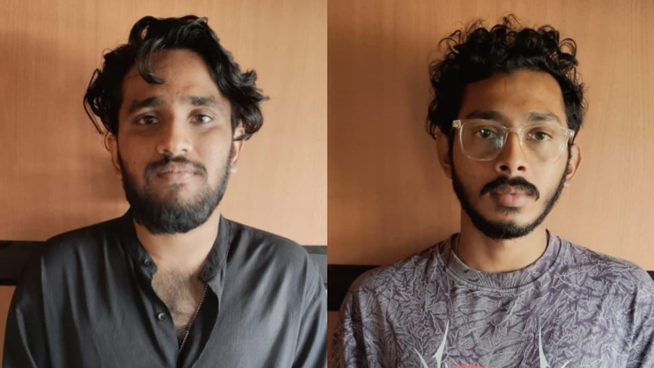 ഗുണ്ടൽപേട്ടിൽ നിന്നെത്തിയ കെഎൽ 10 രജിസ്ട്രേഷനിലുള്ള കാർ, പൊലീസ് തടഞ്ഞു; എംഡിഎംയുമായി 2 യുവാക്കൾ പിടിയിൽ