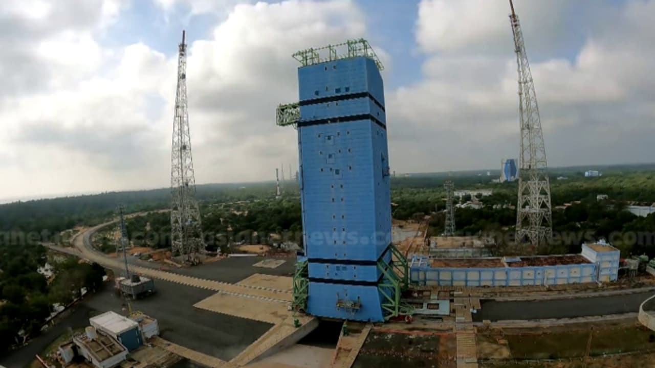 ഇസ്രൊയുടെ തന്ത്രപ്രധാന ദൗത്യം; സ്പാഡെക്സ് വിക്ഷേപണം ഇന്ന് രാത്രി; 24 ചെറു പരീക്ഷണങ്ങളും ബഹിരാകാശത്തേക്ക്