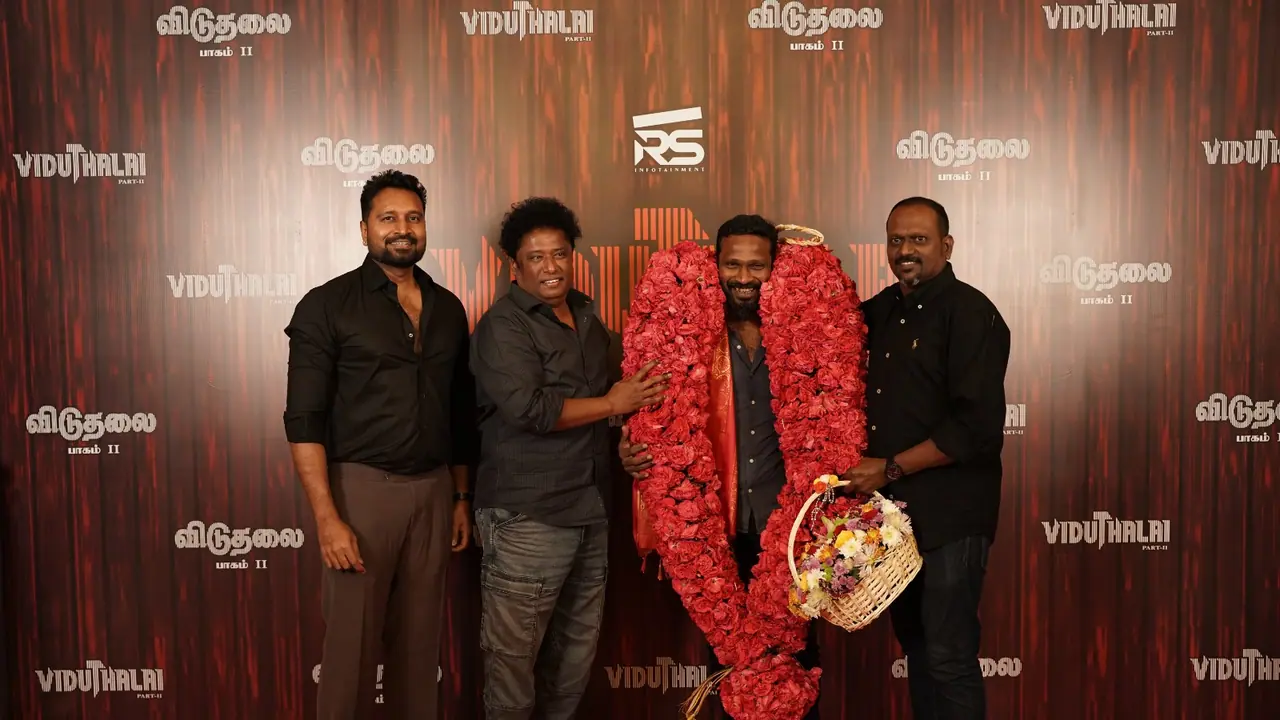 வெற்றி விழா கொண்டாடிய விடுதலை 2 டீம் சூரி, விஜய் சேதுபதி ஆப்சென்ட் ஆனது ஏன்?