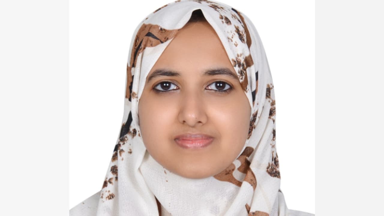 സിഎ പരീക്ഷയിൽ പ്രവാസി മലയാളിക്ക് റാങ്ക്; ദേശീയ തലത്തിൽ അ‍ഞ്ചാമത്, കേരളത്തിൽ ഒന്നാം റാങ്ക് നേടി അംറത് ഹാരിസ്