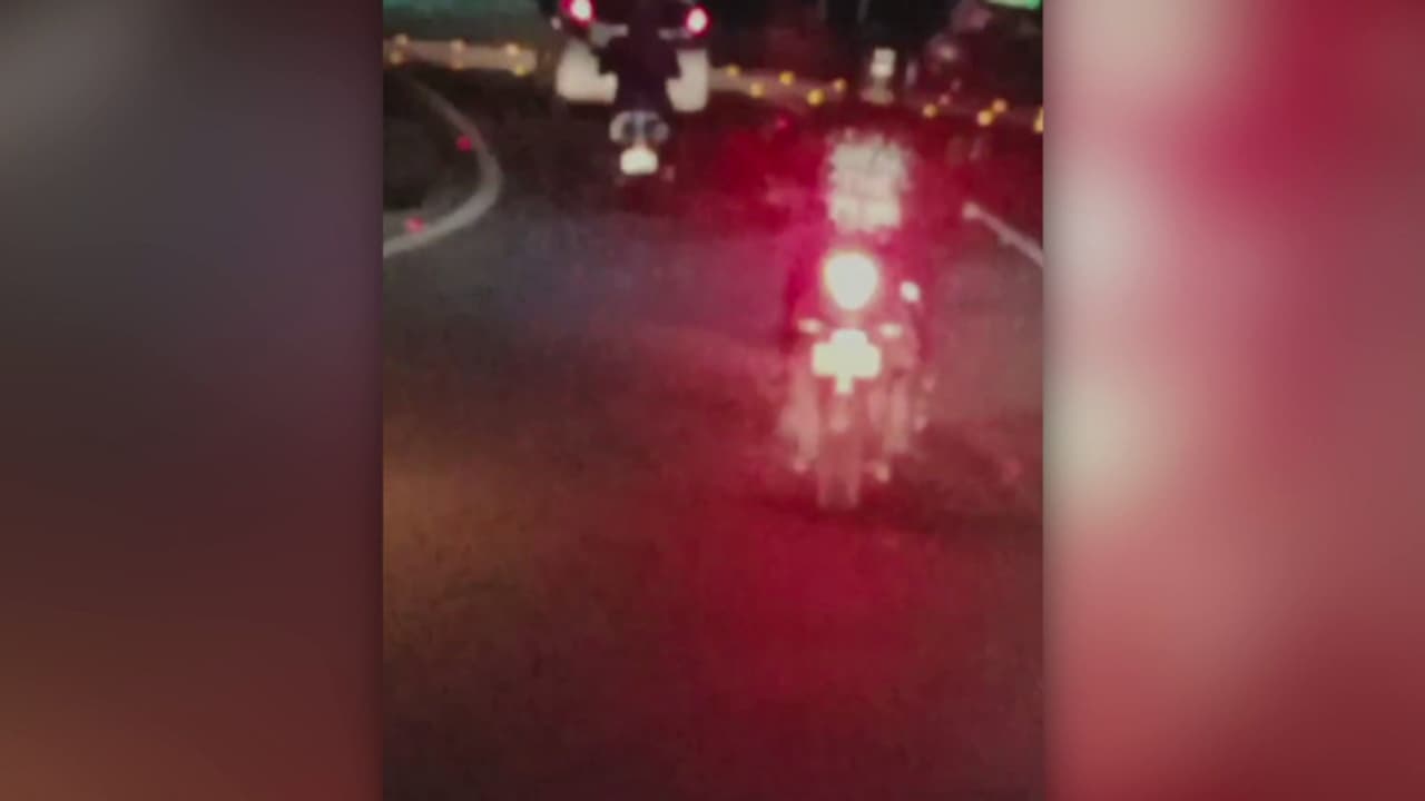 ആംബുലൻസിന്റെ വഴി 22കിലോമീറ്ററോളം മുടക്കി സ്കൂട്ടര് യാത്രക്കാരന്, ആശുപത്രിയിലെത്താന് 1 മണിക്കൂര് വൈകി ആംബുലൻസിന്റെ വഴി 22കിലോമീറ്ററോളം മുടക്കി സ്കൂട്ടര് യാത്രക്കാരന്, ആശുപത്രിയിലെത്താന് 1 മണിക്കൂര് വൈകി