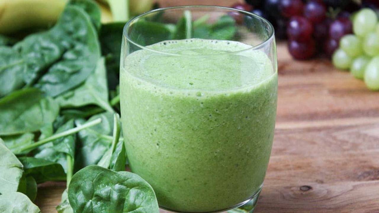 പ്രാതലിൽ ഉൾപ്പെടുത്തേണ്ട ഇരുമ്പ് അടങ്ങിയ ഒരു ഹെൽത്തി സ്മൂത്തി പ്രാതലിൽ ഉൾപ്പെടുത്തേണ്ട ഇരുമ്പ് അടങ്ങിയ ഒരു ഹെൽത്തി സ്മൂത്തി