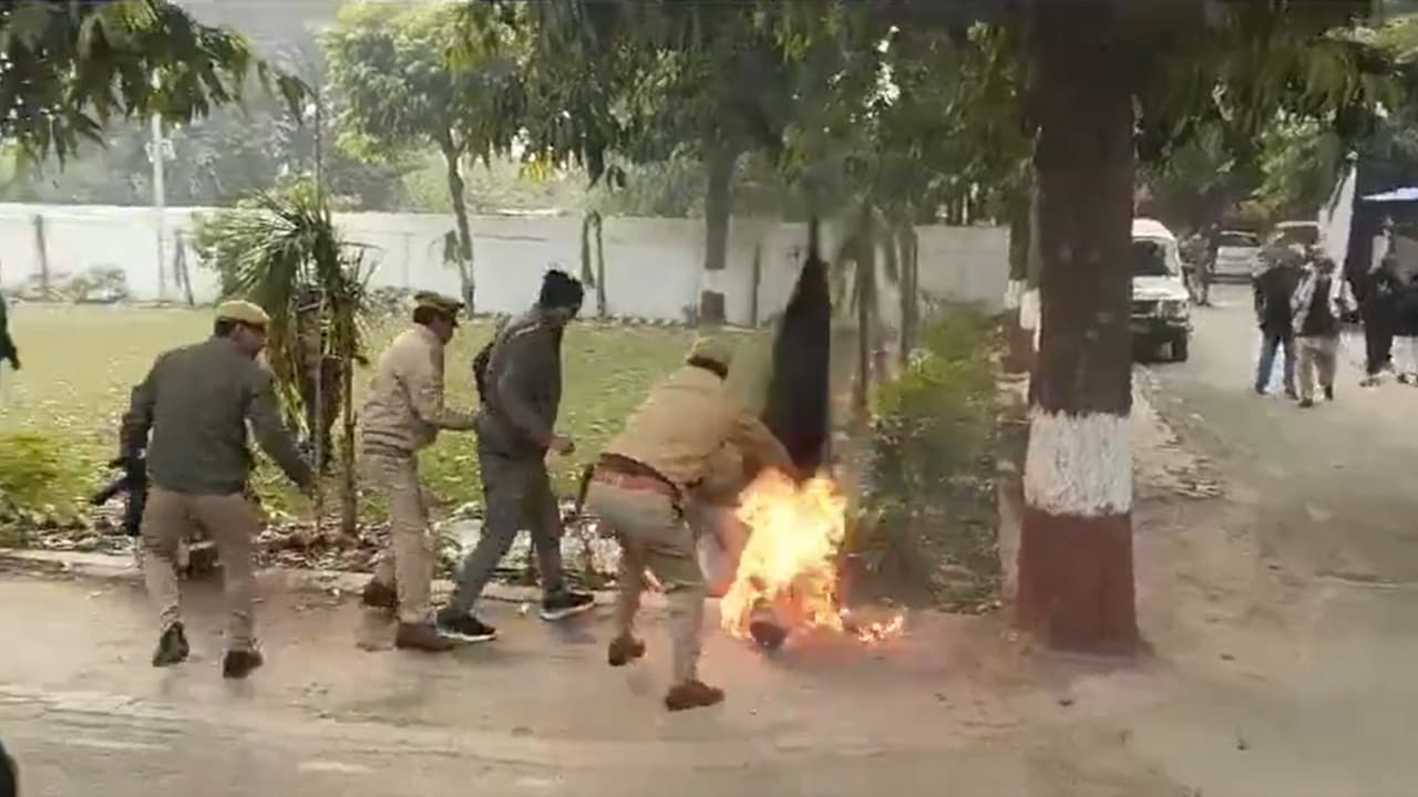 UP man sets self on fire in front of SSP office after cops refuse to file FIR; WATCH shocking video