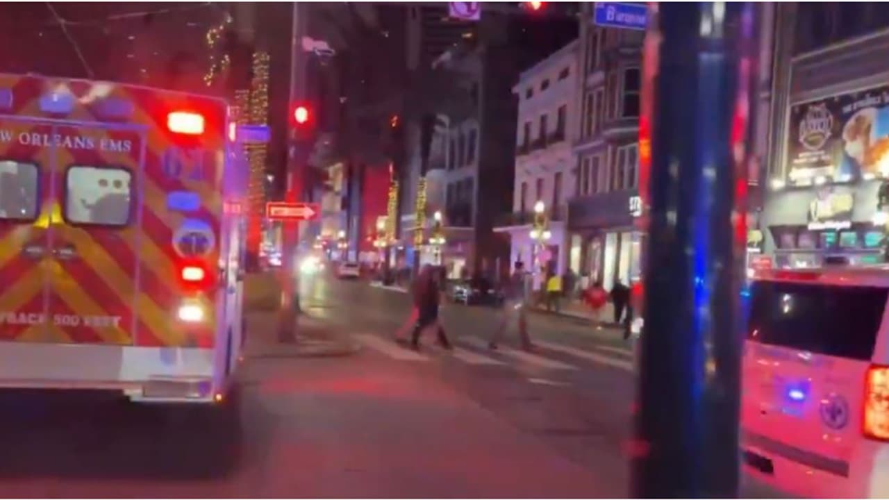 അമേരിക്കയിൽ പുതുവർഷം ആഘോഷിക്കുന്നവർക്കിടയിലേക്ക് ട്രെക്ക് ഓടിച്ച് കയറ്റി, വെടിയുതിർത്ത് അക്രമി, 10 മരണം