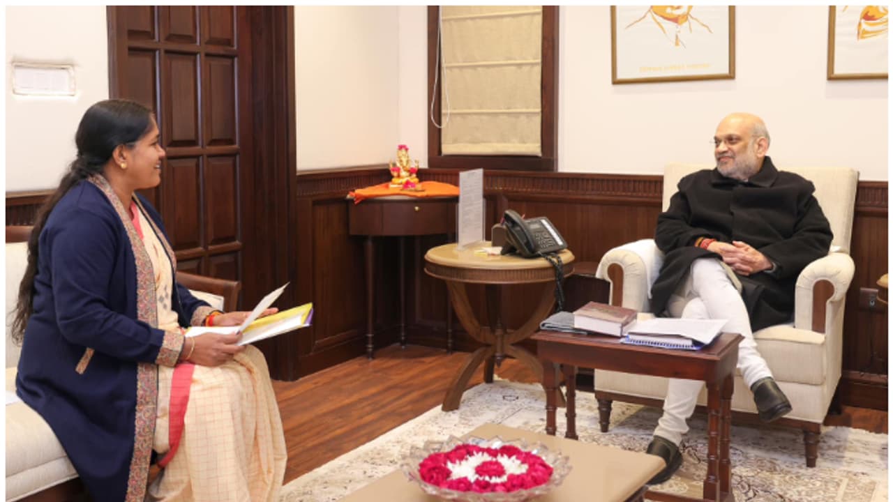 ശോഭ സുരേന്ദ്രൻ ദില്ലിയിൽ, അമിത് ഷായുമായി നിർണായക കൂടിക്കാഴ്ച; 'പ്രതീക്ഷിച്ച ലക്ഷ്യത്തിൽ ബിജെപിയെ എത്തിക്കും' ശോഭ സുരേന്ദ്രൻ ദില്ലിയിൽ, അമിത് ഷായുമായി നിർണായക കൂടിക്കാഴ്ച; 'പ്രതീക്ഷിച്ച ലക്ഷ്യത്തിൽ ബിജെപിയെ എത്തിക്കും'