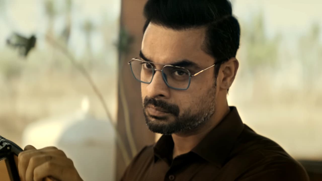 തമിഴ്നാട്ടിലും വന് പ്രേക്ഷകപ്രീതി നേടി 'ഐഡന്റിറ്റി'; രണ്ടാം ദിനം കൂട്ടിയത് 40 സ്ക്രീനുകള്! തമിഴ്നാട്ടിലും വന് പ്രേക്ഷകപ്രീതി നേടി 'ഐഡന്റിറ്റി'; രണ്ടാം ദിനം കൂട്ടിയത് 40 സ്ക്രീനുകള്!