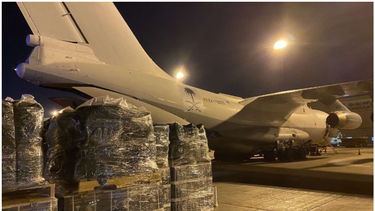 മൂന്നാം വിമാനം ദമാസ്കസിൽ പറന്നെത്തി, 81 ടൺ അവശ്യവസ്തുക്കൾ, ഏറെയും ഭക്ഷണവും മരുന്നും; സിറിയക്ക് ആശ്വാസമായി സൗദി