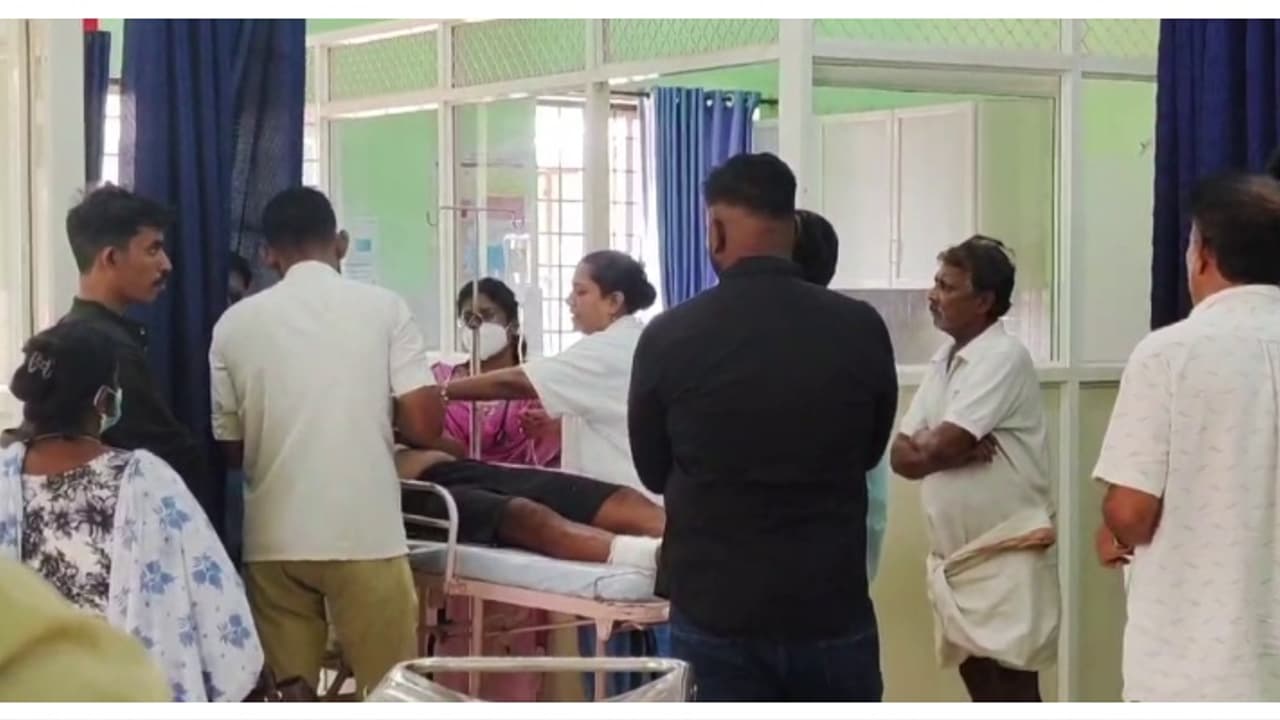 വർക്കലയിൽ സഹോദരനെ വെട്ടിക്കൊലപ്പെടുത്താൻ ശ്രമം; കുടുംബവഴക്കിനെ തുടർന്ന് ആക്രമണം, ആശുപത്രിയില് വർക്കലയിൽ സഹോദരനെ വെട്ടിക്കൊലപ്പെടുത്താൻ ശ്രമം; കുടുംബവഴക്കിനെ തുടർന്ന് ആക്രമണം, ആശുപത്രിയില്