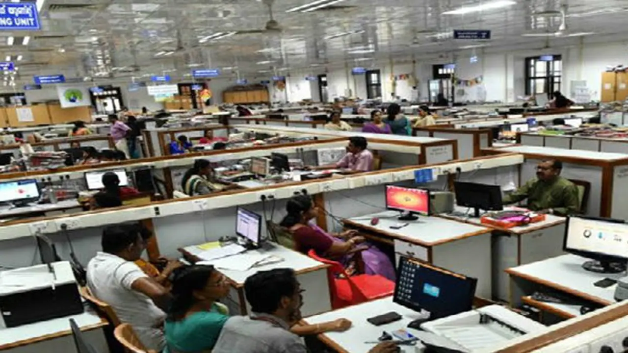 ವಾರ್ಷಿಕ ವೇತನ ಹೆಚ್ಚಳ ದಿನದ ಮೊದಲು ನಿವೃತ್ತರಾಗುವ ಕೇಂದ್ರ ಸರ್ಕಾರಿ ನೌಕರರಿಗೆ ಗುಡ್ ನ್ಯೂಸ್ ನೀಡಿದ ಸರ್ಕಾರ! ವಾರ್ಷಿಕ ವೇತನ ಹೆಚ್ಚಳ ದಿನದ ಮೊದಲು ನಿವೃತ್ತರಾಗುವ ಕೇಂದ್ರ ಸರ್ಕಾರಿ ನೌಕರರಿಗೆ ಗುಡ್ ನ್ಯೂಸ್ ನೀಡಿದ ಸರ್ಕಾರ!