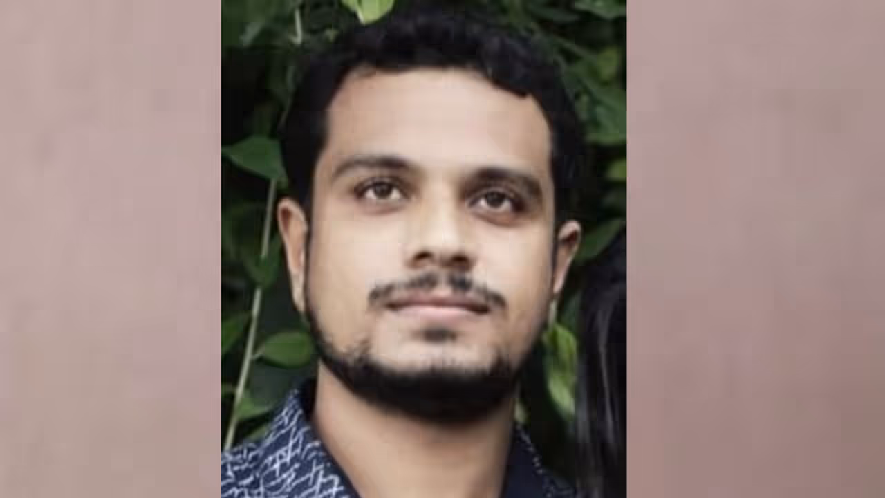 വടക്കൻ പറവൂരിൽ യുവാവിനെ വീടിനുള്ളിൽ മരിച്ച നിലയിൽ കണ്ടെത്തി വടക്കൻ പറവൂരിൽ യുവാവിനെ വീടിനുള്ളിൽ മരിച്ച നിലയിൽ കണ്ടെത്തി