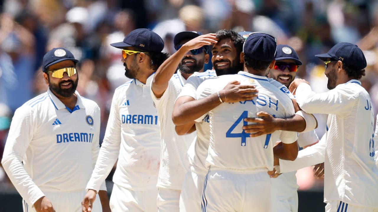 റൺവേട്ടയിൽ ഒന്നാമൻ ട്രാവിസ് ഹെഡ്, രോഹിത് ബുമ്രക്കും ലിയോണിനും പിന്നിൽ, വിക്കറ്റ് വേട്ടയിൽ ഞെട്ടിച്ച് ബോളണ്ട് റൺവേട്ടയിൽ ഒന്നാമൻ ട്രാവിസ് ഹെഡ്, രോഹിത് ബുമ്രക്കും ലിയോണിനും പിന്നിൽ, വിക്കറ്റ് വേട്ടയിൽ ഞെട്ടിച്ച് ബോളണ്ട്