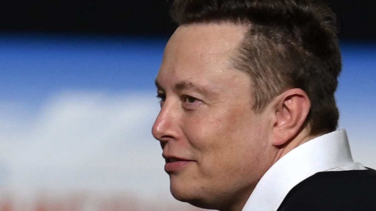 'അങ്ങനെ സംഭവിച്ചാല്‍ അന്യഗ്രഹജീവികള്‍ നമ്മളെ നോക്കി പരിഹസിച്ച് ചിരിക്കും'; ചൊവ്വാ ദൗത്യത്തെ കുറിച്ച് മസ്ക്