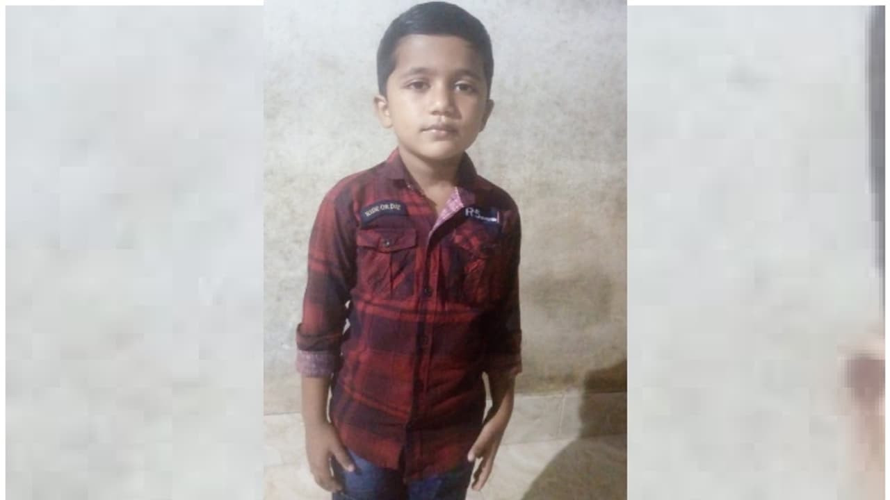 പുഴയിൽ കുളിക്കുന്നതിനിടയിൽ സഹോദരങ്ങൾ ഒഴുക്കിൽപ്പെട്ടു, ഒരാൾക്ക് ദാരുണാന്ത്യം പുഴയിൽ കുളിക്കുന്നതിനിടയിൽ സഹോദരങ്ങൾ ഒഴുക്കിൽപ്പെട്ടു, ഒരാൾക്ക് ദാരുണാന്ത്യം