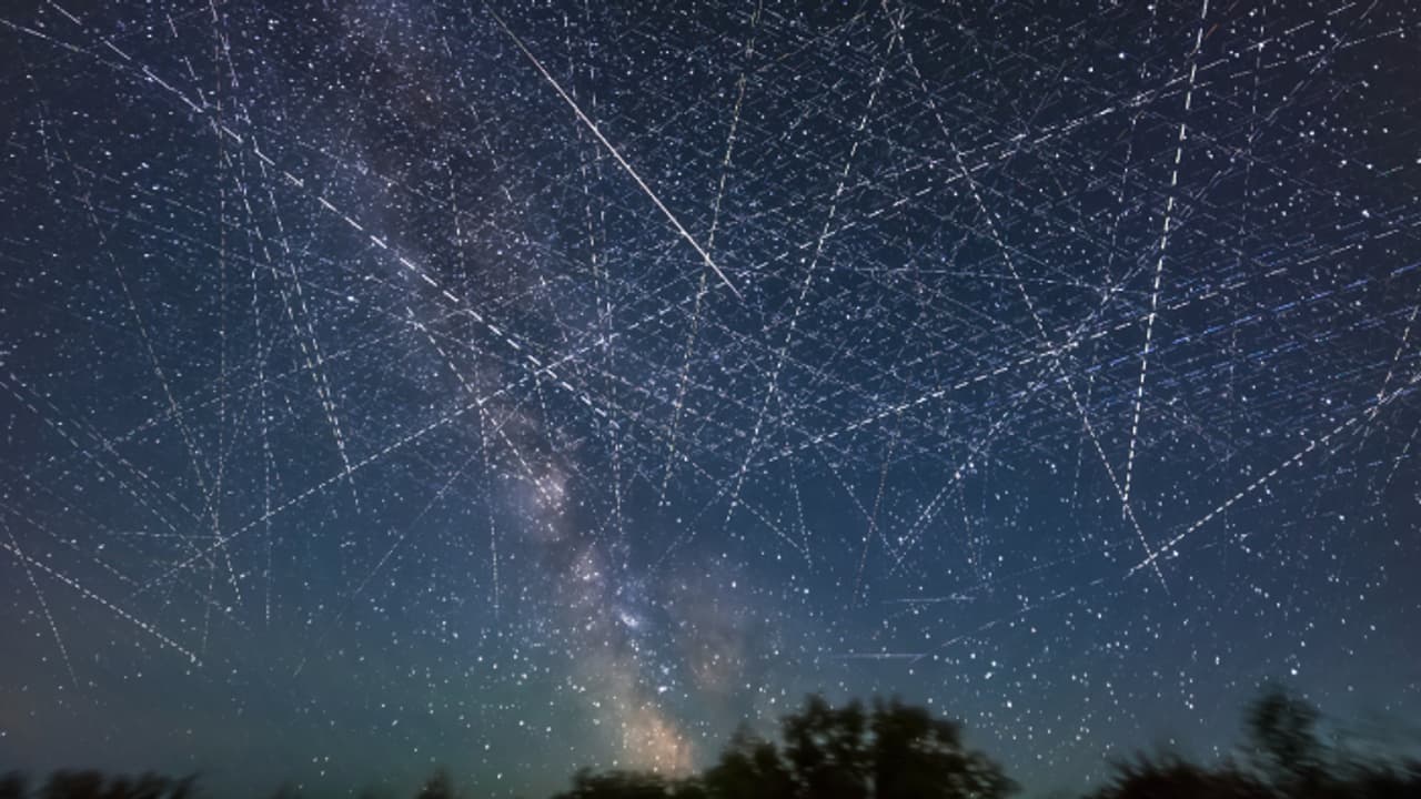 'കെസ്‌ലര്‍ സിന്‍ഡ്രോം' സത്യമാകുന്നോ? ഭൂമിക്ക് മുകളില്‍ മാരത്തണ്‍ കൂട്ടിയിടി ഉടന്‍? ബഹിരാകാശ മാലിന്യം ഭീഷണി 