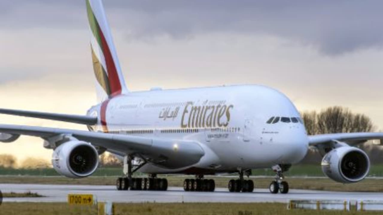 ലോകത്തിലെ ഏറ്റവും വലിയ യാത്രാ വിമാനം തകർന്നോ? സോഷ്യൽ മീഡിയയിൽ കത്തിക്കയറിയ വീഡിയോക്ക് പിന്നിലെ സത്യമിതാണ് ലോകത്തിലെ ഏറ്റവും വലിയ യാത്രാ വിമാനം തകർന്നോ? സോഷ്യൽ മീഡിയയിൽ കത്തിക്കയറിയ വീഡിയോക്ക് പിന്നിലെ സത്യമിതാണ്