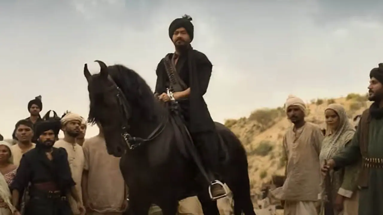 നെപ്പോ കിഡ് ചിത്രമെന്ന് ട്രോള്‍, 80 കോടി ബജറ്റ്: 'കറുത്ത കുതിര'യാകുമോ? എത്ര നേടി ആദ്യദിനം ആസാദ് 