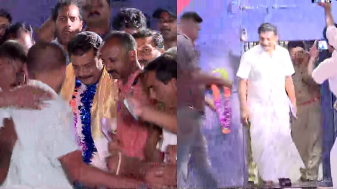 18 മണിക്കൂര് ജയിൽവാസത്തിനൊടുവിൽ അൻവര് പുറത്തിറങ്ങി; പൊന്നാട അണിയിച്ച് പ്രവർത്തകർ, 'പിന്തുണച്ചവർക്ക് നന്ദി' 18 മണിക്കൂര് ജയിൽവാസത്തിനൊടുവിൽ അൻവര് പുറത്തിറങ്ങി; പൊന്നാട അണിയിച്ച് പ്രവർത്തകർ, 'പിന്തുണച്ചവർക്ക് നന്ദി'