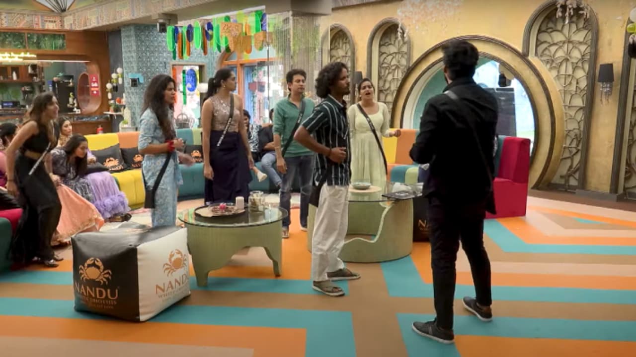 பிக்பாஸ் வீட்டில் நடக்க உள்ள மிட் வீக் எவிக்ஷன்! வெளியே செல்ல உள்ளது யார்?