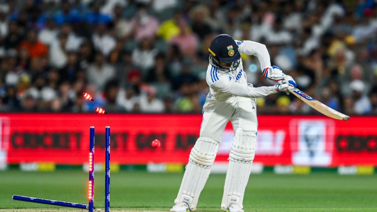 'ക്യാപ്റ്റന്‍സി മോഹം മാറ്റിവെക്കൂ, ടീമില്‍ നിലനില്‍ക്കാന്‍ ശ്രമിക്കൂ'; ഗില്ലിനെതിരെ തുറന്നടിച്ച് മുന്‍താരം