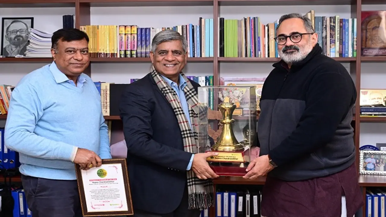 ಮಾಜಿ ಕೇಂದ್ರ ಸಚಿವ ರಾಜೀವ್ ಚಂದ್ರಶೇಖರ್ಗೆ ಡಾಟಾ ಕ್ವೆಸ್ಟ್ ಐಟಿ ವರ್ಷದ ವ್ಯಕ್ತಿ ಪ್ರಶಸ್ತಿ ಮಾಜಿ ಕೇಂದ್ರ ಸಚಿವ ರಾಜೀವ್ ಚಂದ್ರಶೇಖರ್ಗೆ ಡಾಟಾ ಕ್ವೆಸ್ಟ್ ಐಟಿ ವರ್ಷದ ವ್ಯಕ್ತಿ ಪ್ರಶಸ್ತಿ