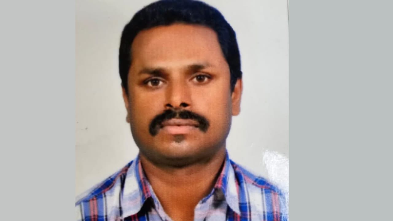 ഭക്ഷണത്തിന് ശേഷം പുറത്തുപോകാനൊരുങ്ങവേ കുഴഞ്ഞുവീണു; പ്രവാസി മലയാളി മരിച്ചു ഭക്ഷണത്തിന് ശേഷം പുറത്തുപോകാനൊരുങ്ങവേ കുഴഞ്ഞുവീണു; പ്രവാസി മലയാളി മരിച്ചു