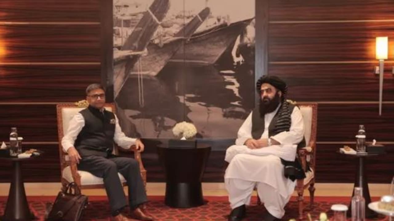 അഫ്ഗാനുമായി വിവിധ മേഖലകളിൽ സഹകരണം; താലിബാനുമായി ആദ്യമായി തുറന്ന ചര്ച്ച നടത്തി ഇന്ത്യ അഫ്ഗാനുമായി വിവിധ മേഖലകളിൽ സഹകരണം; താലിബാനുമായി ആദ്യമായി തുറന്ന ചര്ച്ച നടത്തി ഇന്ത്യ