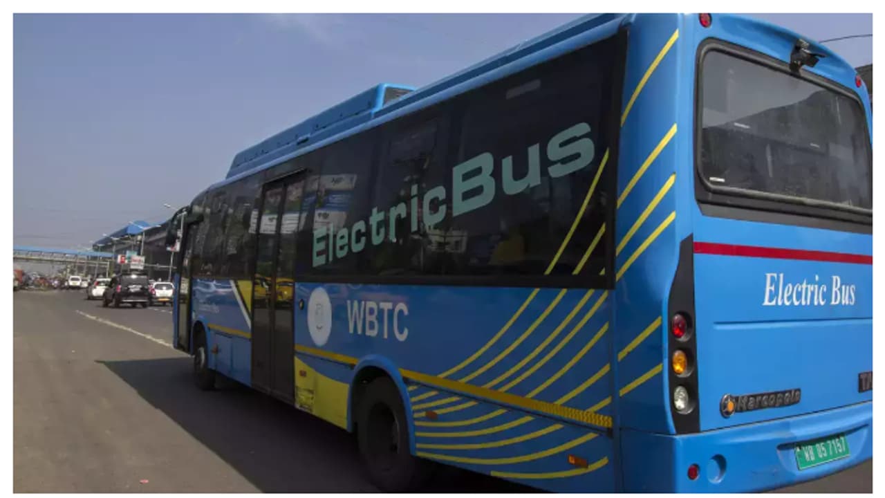 മൊഞ്ച് കൂടാന്‍ കൊച്ചി, മെട്രോയില്‍ ഇറങ്ങുന്നവര്‍ക്ക് ഇനി സുഖയാത്ര, ഇലക്ട്രിക് ബസുകളുടെ പരീക്ഷയോട്ടം വിജയകരം 